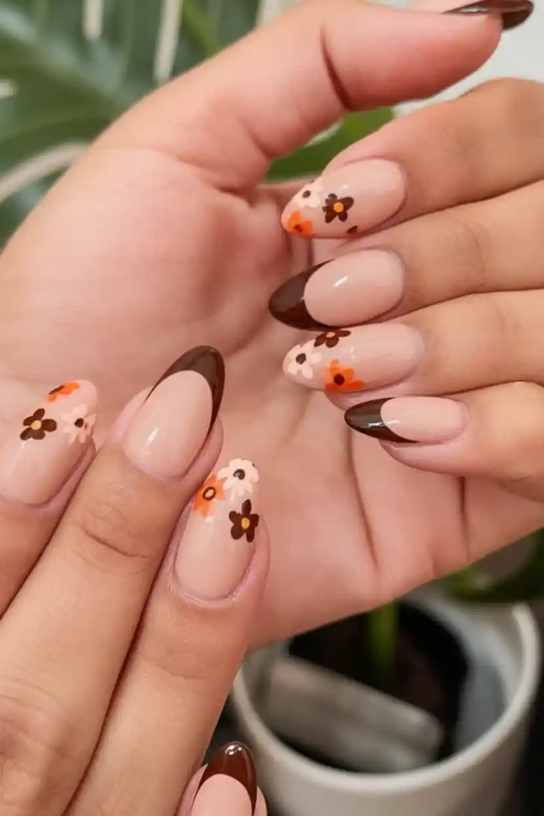 22 Thanksgiving Nails That Are Too Cute to Skip